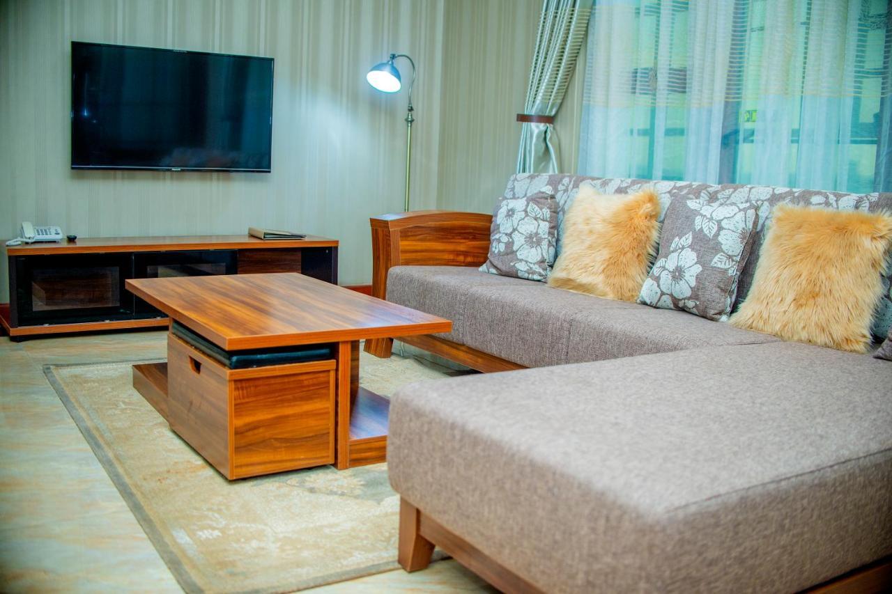 Hera Hotel Kampala Kültér fotó