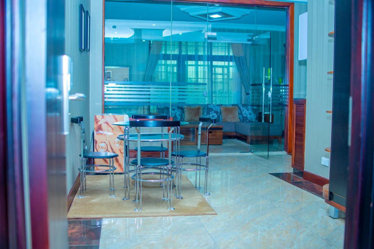 Hera Hotel Kampala Kültér fotó