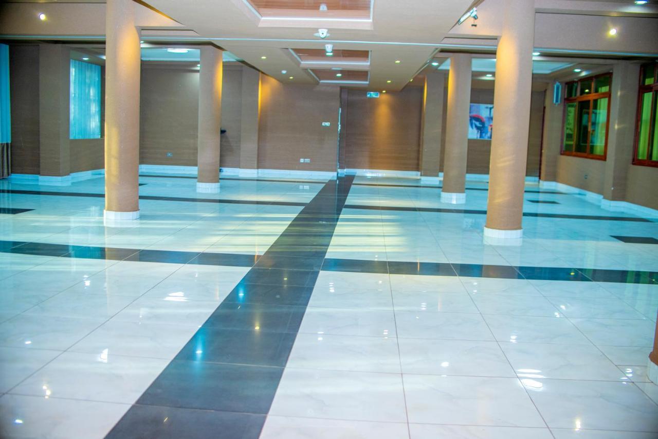 Hera Hotel Kampala Kültér fotó