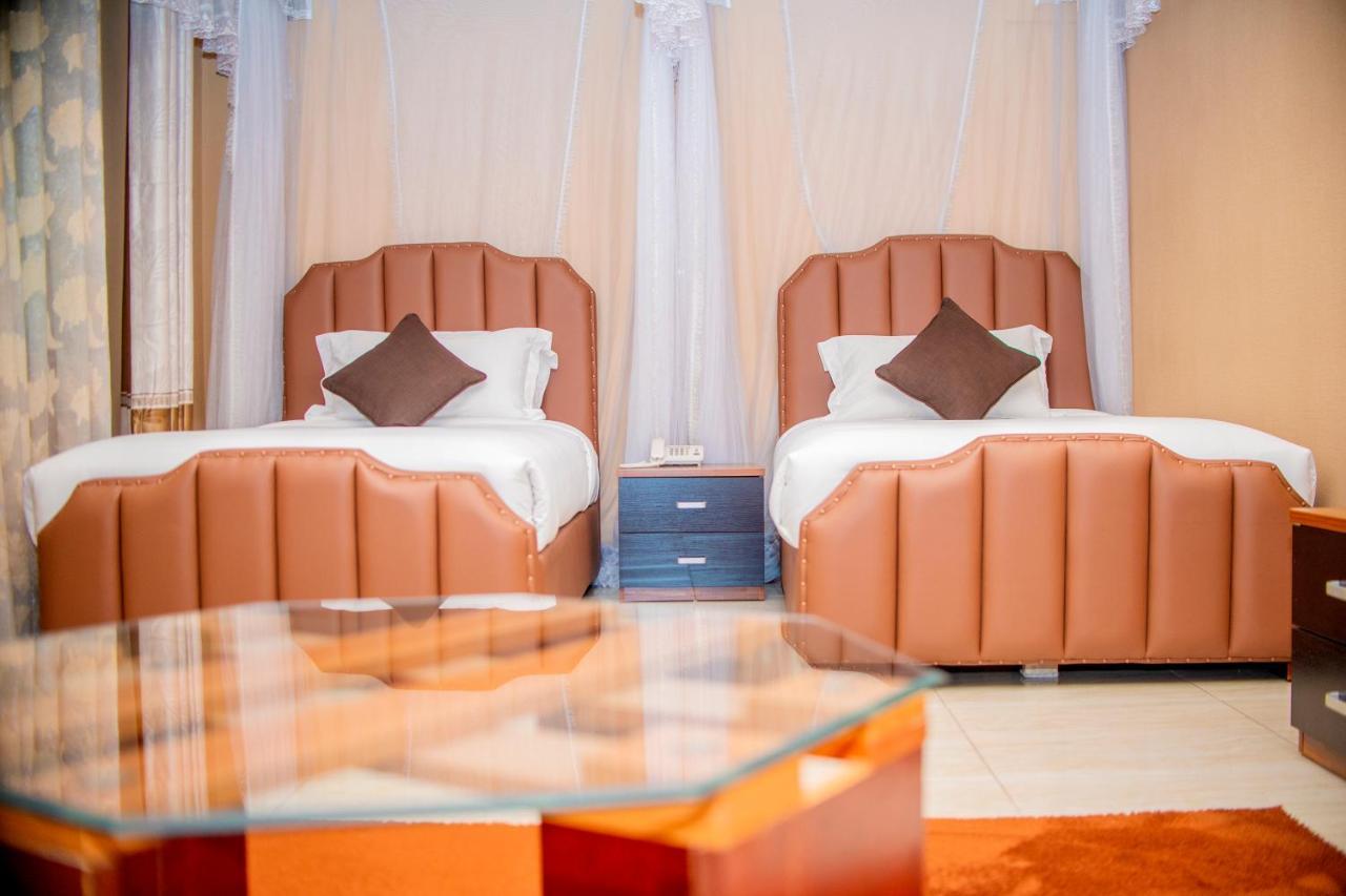 Hera Hotel Kampala Kültér fotó