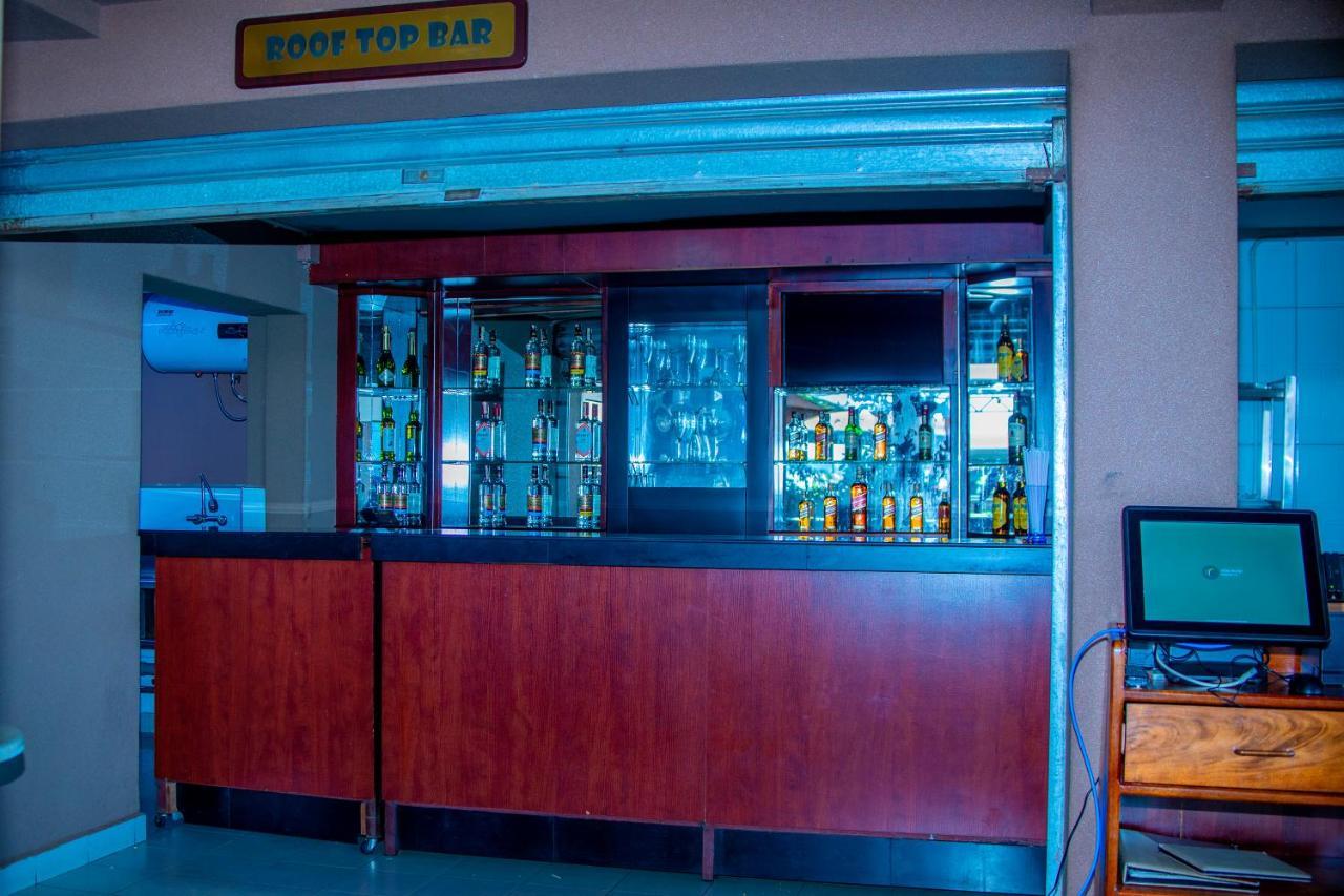 Hera Hotel Kampala Kültér fotó
