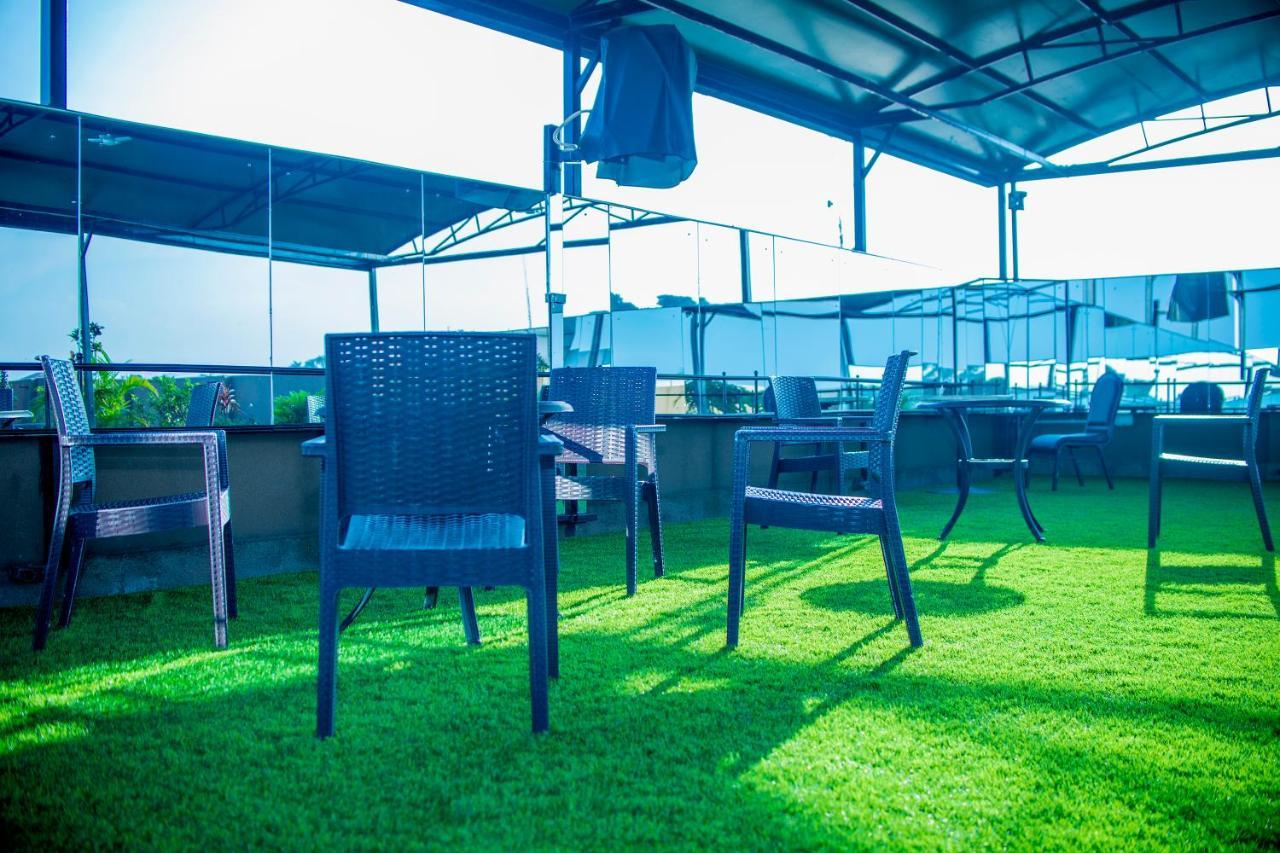 Hera Hotel Kampala Kültér fotó