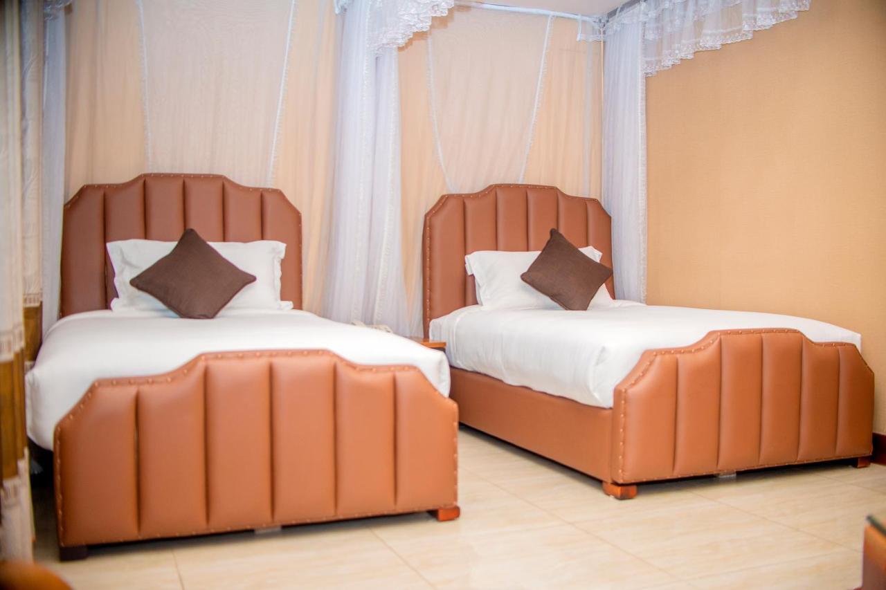Hera Hotel Kampala Kültér fotó