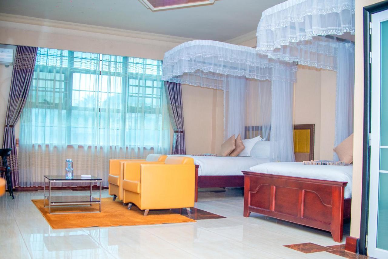 Hera Hotel Kampala Kültér fotó