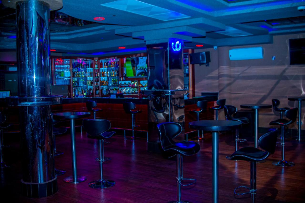 Hera Hotel Kampala Kültér fotó