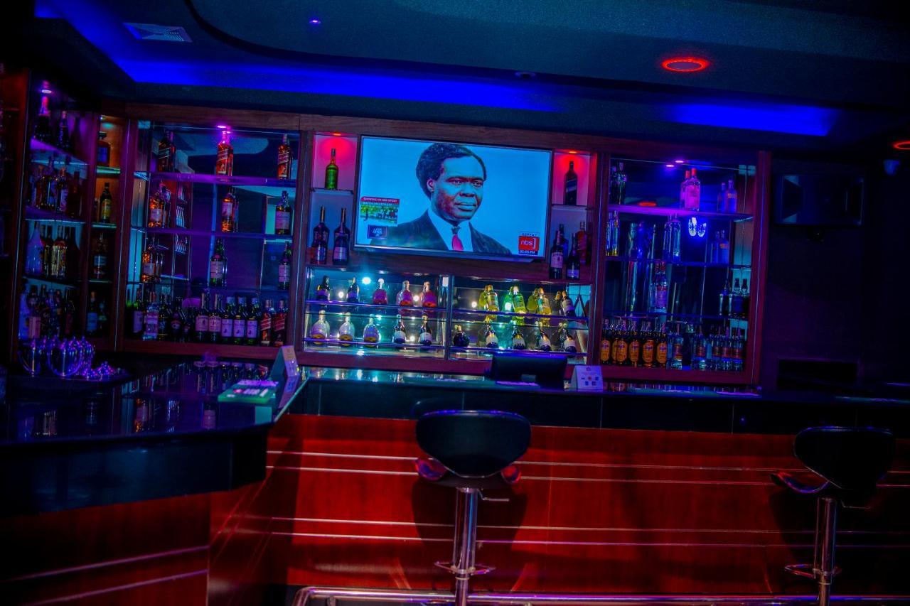 Hera Hotel Kampala Kültér fotó