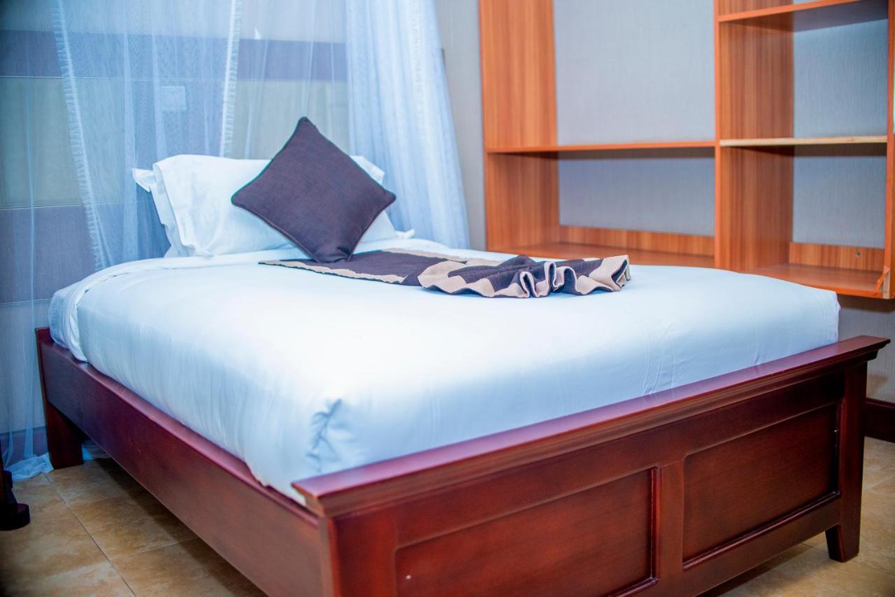 Hera Hotel Kampala Kültér fotó