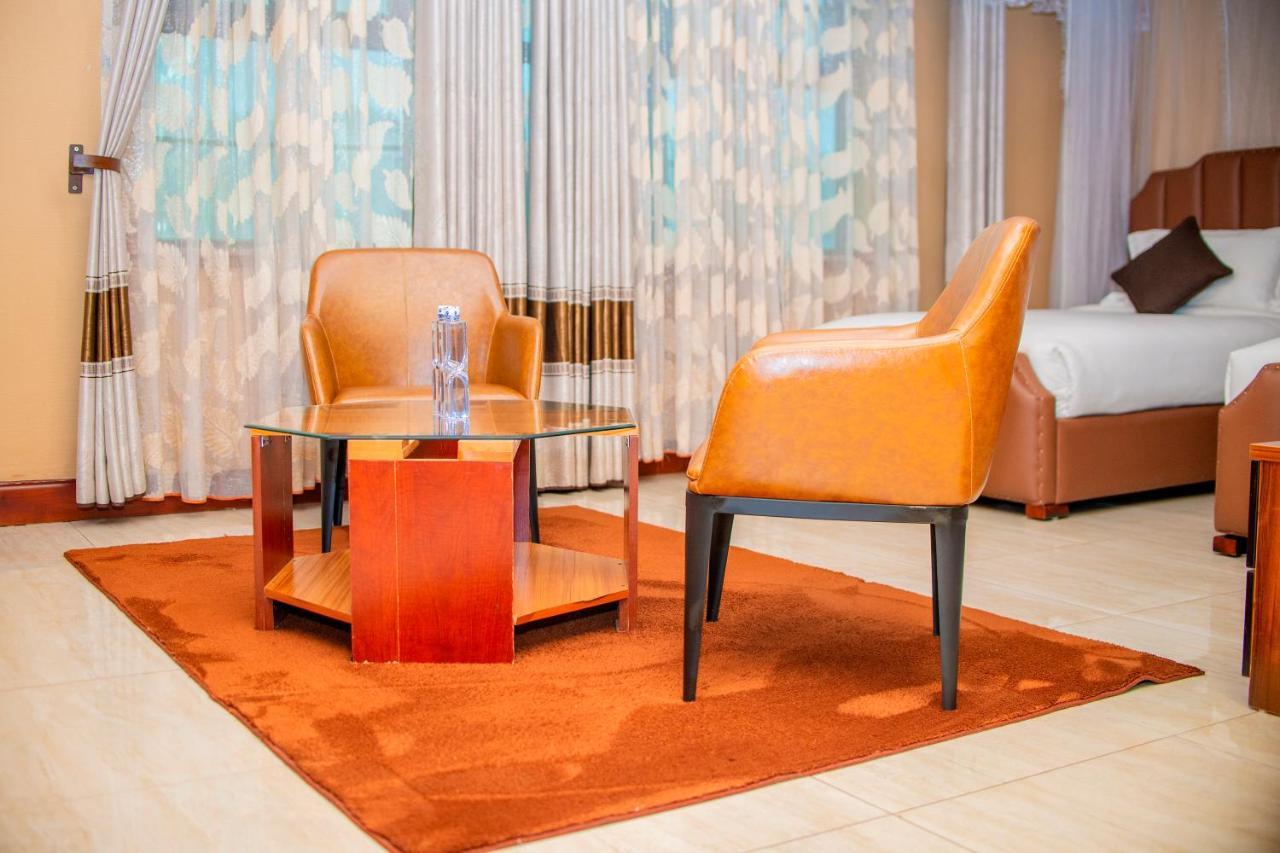 Hera Hotel Kampala Kültér fotó
